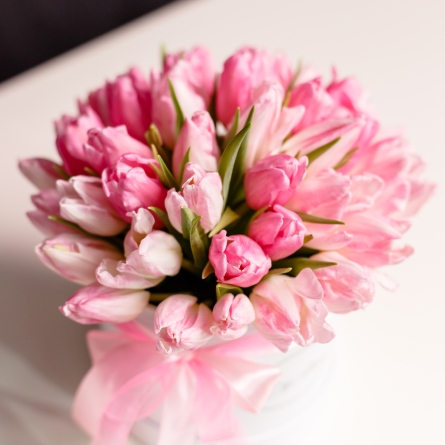 Cutie de Lux Mică cu Lalele Roz alt vedere product 4