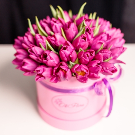 Cutie de Lux Medie cu Lalele Violete alt vedere product