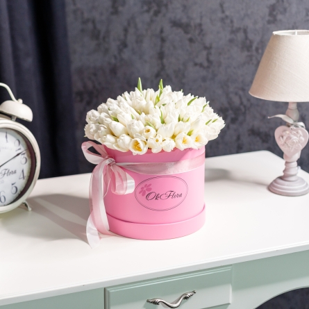 Cutie de Lux Medie cu Lalele Albe alt vedere product