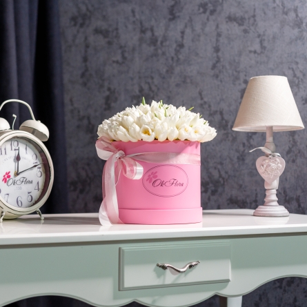 Cutie de Lux Medie cu Lalele Albe alt vedere product 5