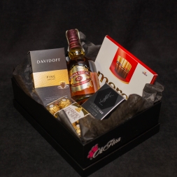 Set For Men with Chivas Regal, Davidoff, Perfume and Sweets