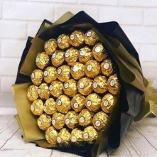 Sweet Bouquet with Ferrero Rocher alt vedere product