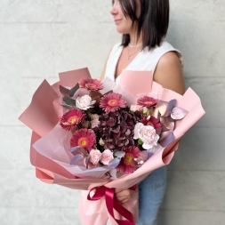 Buchet de Flori Roz si Hortensie Burgundy