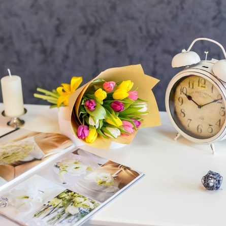 Buchet lalele multicolore alt vedere product 6