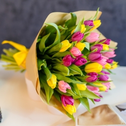 Bouquet of 31 multicolored tulips Nr 20