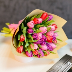 Bouquet of 31 multicolored tulips Nr 21