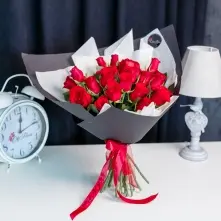 25 Red Roses alt vedere product