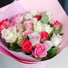 Buchet din Trandafiri Roz-Alb h30-40cm alt vedere product 2