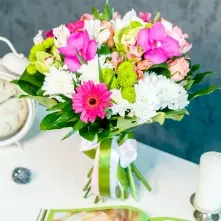Buchet Mix cu Crizantema, Gerbera, Orhidee, Trandafir si Verdeata alt vedere product 4
