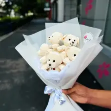 Ivory 5 Teddy Bear Bouquet. alt vedere product 2