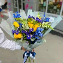 Bouquet with Roses and Purple Flowers alt vedere product 5