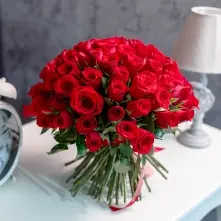 Red Roses  101 pcs alt vedere product