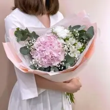 Buchet cu Hortensie Roz si Flori Albe alt vedere product