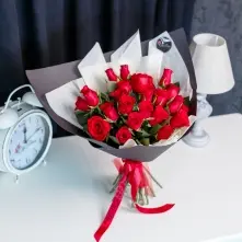 25 Red Roses alt vedere product 3