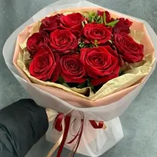 Buchet din 11 trandafiri Rosii alt vedere product 2
